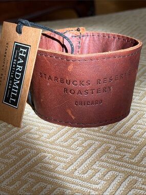NWT Starbucks Brown Leather Reserve Roastery Chicago Cup Sleeve Coozie